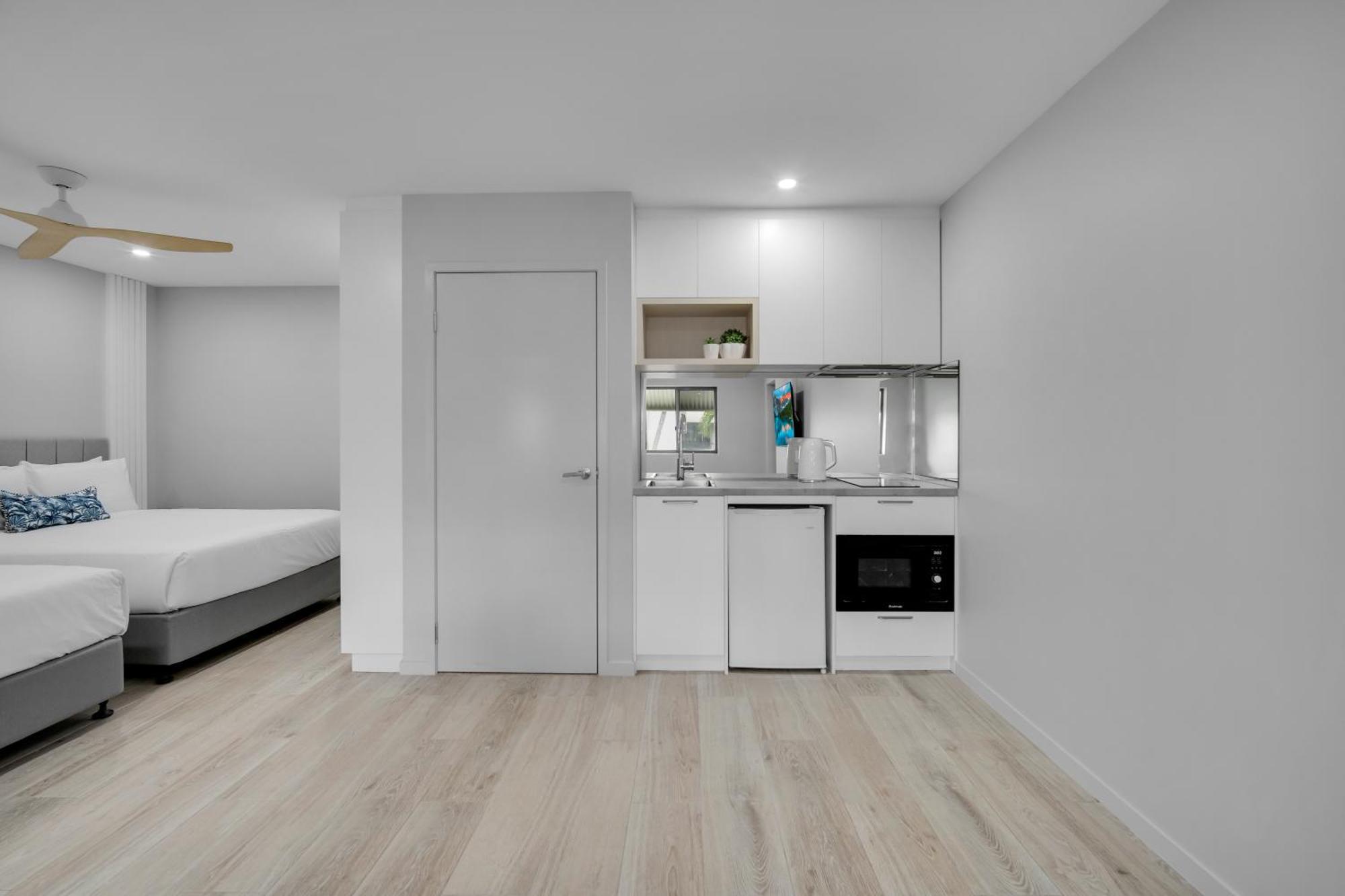 Belmoral Corporate Suites (Adults Only) Townsville Esterno foto